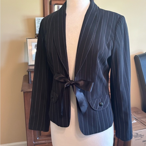 Tara Ryan black striped lined jacket with toe front  size 6 - Picture 4 of 4